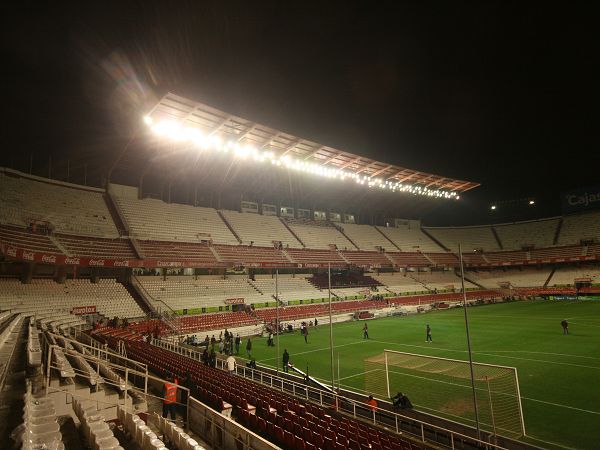 Estadio Ramón Sánchez Pizjuán Estadio Ramón Sánchez Pizjuán
